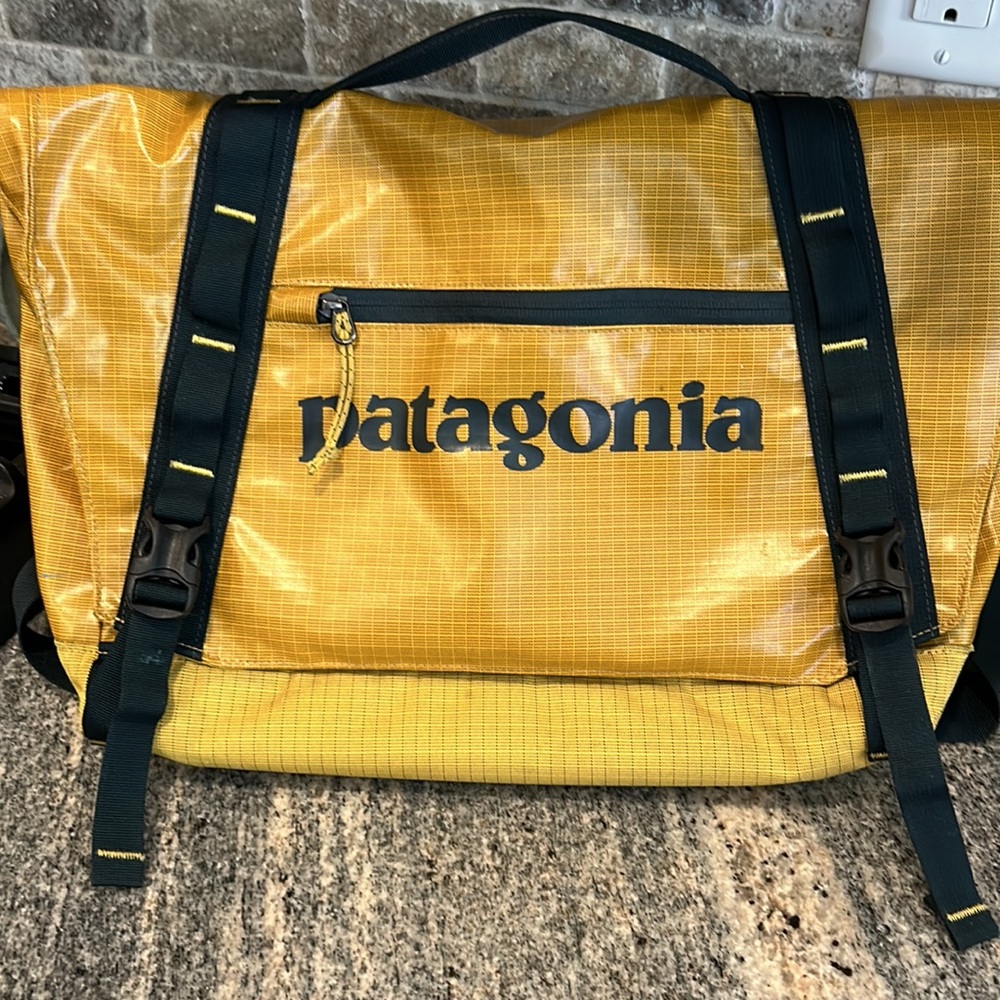 The Patagonia Black Hole Messenger highly weather-resistant shoulder bag.